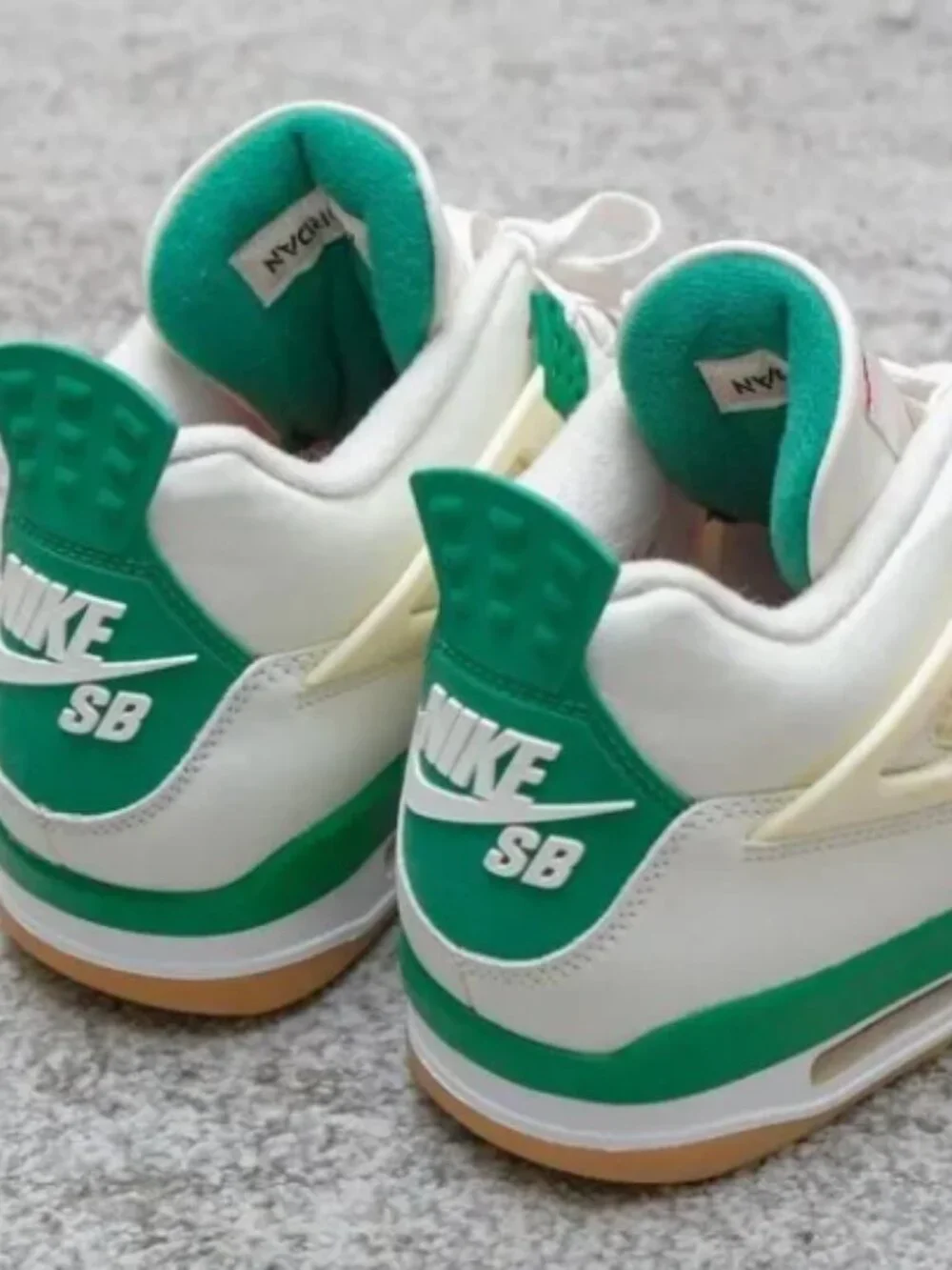 Nike SB Air Jordan 4 Retro SP 'Pine Green' Men's